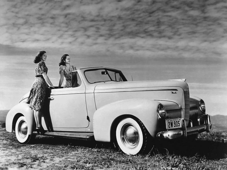  Nash Ambassador Eight Cabriolet (4081) 1940 года  (фото 1 из 1)